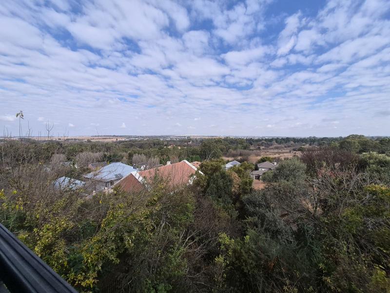 5 Bedroom Property for Sale in Cornwall Hill Gauteng
