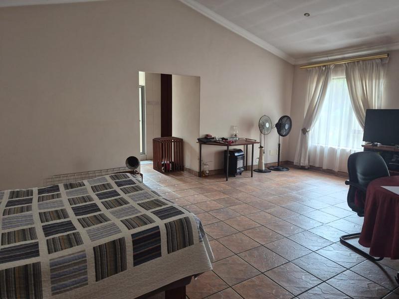 5 Bedroom Property for Sale in Cornwall Hill Gauteng