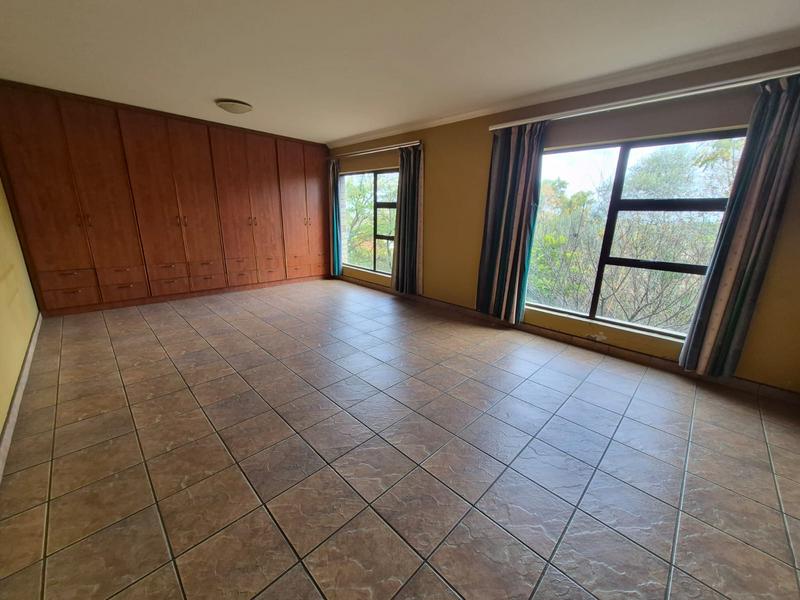 5 Bedroom Property for Sale in Cornwall Hill Gauteng