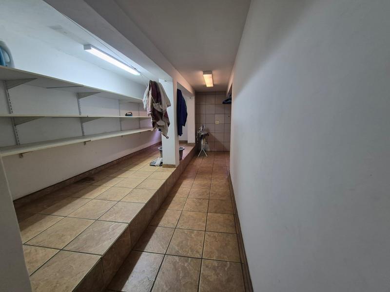 5 Bedroom Property for Sale in Cornwall Hill Gauteng