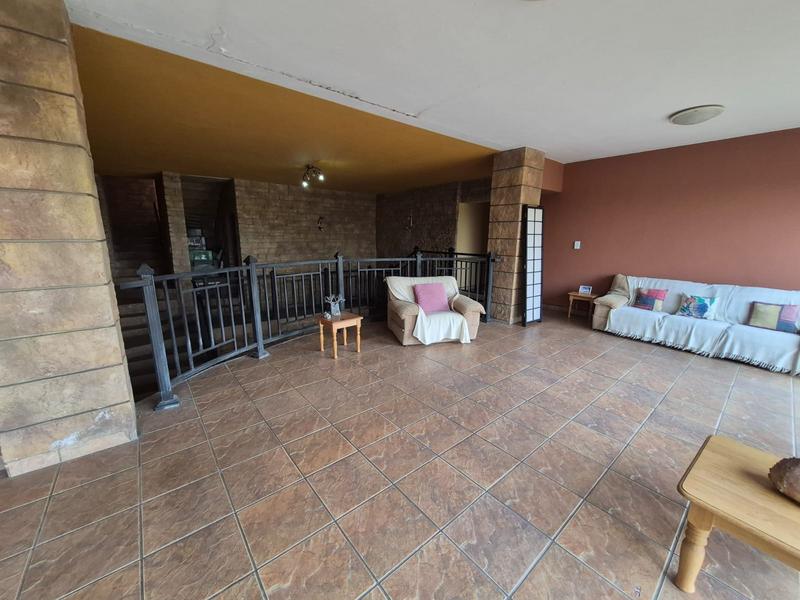 5 Bedroom Property for Sale in Cornwall Hill Gauteng