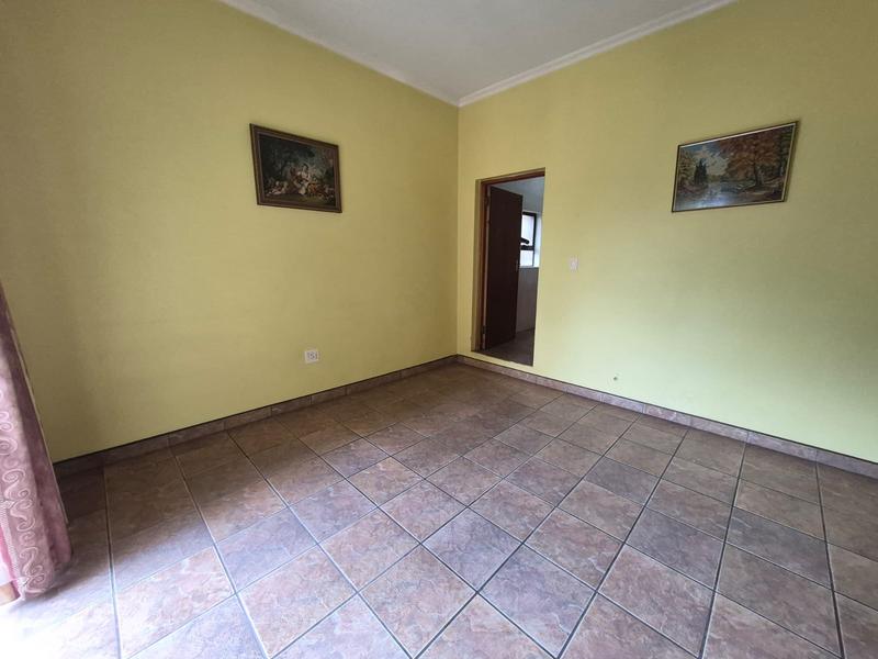 5 Bedroom Property for Sale in Cornwall Hill Gauteng