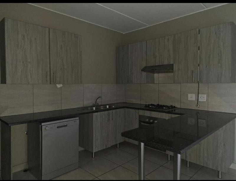 To Let 3 Bedroom Property for Rent in Glen Austin Gauteng