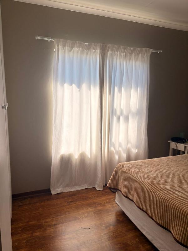 To Let 3 Bedroom Property for Rent in Glen Austin Gauteng