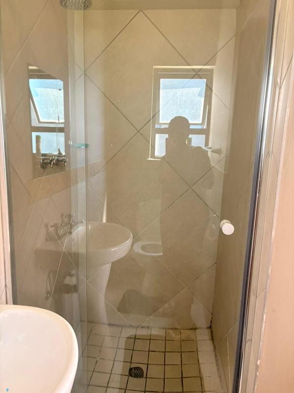 To Let 3 Bedroom Property for Rent in Glen Austin Gauteng