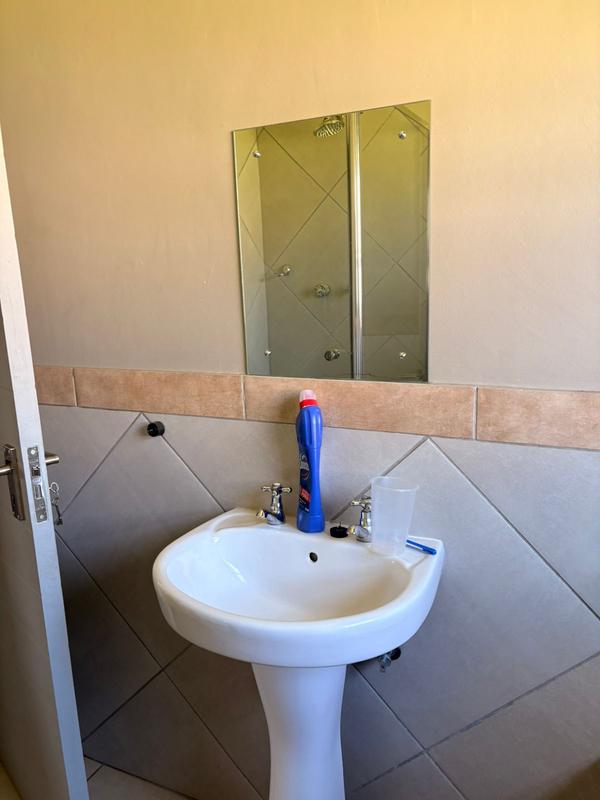 To Let 3 Bedroom Property for Rent in Glen Austin Gauteng