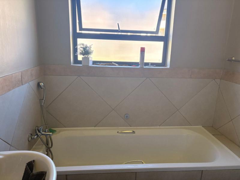 To Let 3 Bedroom Property for Rent in Glen Austin Gauteng