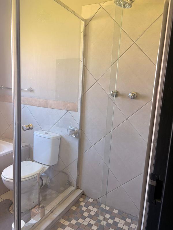 To Let 3 Bedroom Property for Rent in Glen Austin Gauteng