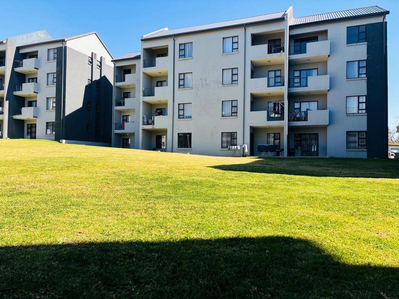 To Let 3 Bedroom Property for Rent in Glen Austin Gauteng