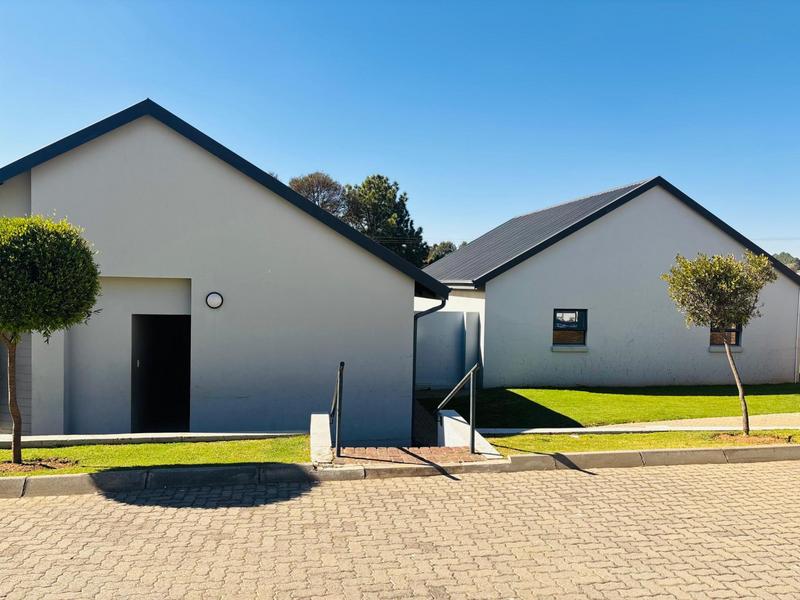 To Let 3 Bedroom Property for Rent in Glen Austin Gauteng
