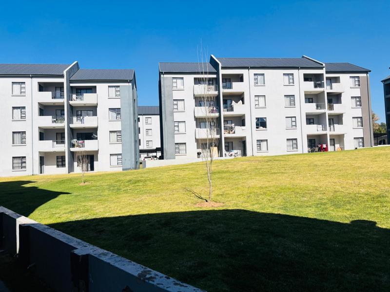 To Let 3 Bedroom Property for Rent in Glen Austin Gauteng