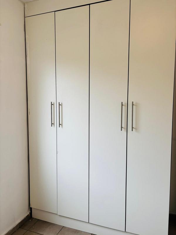 To Let 2 Bedroom Property for Rent in Fleurhof Gauteng