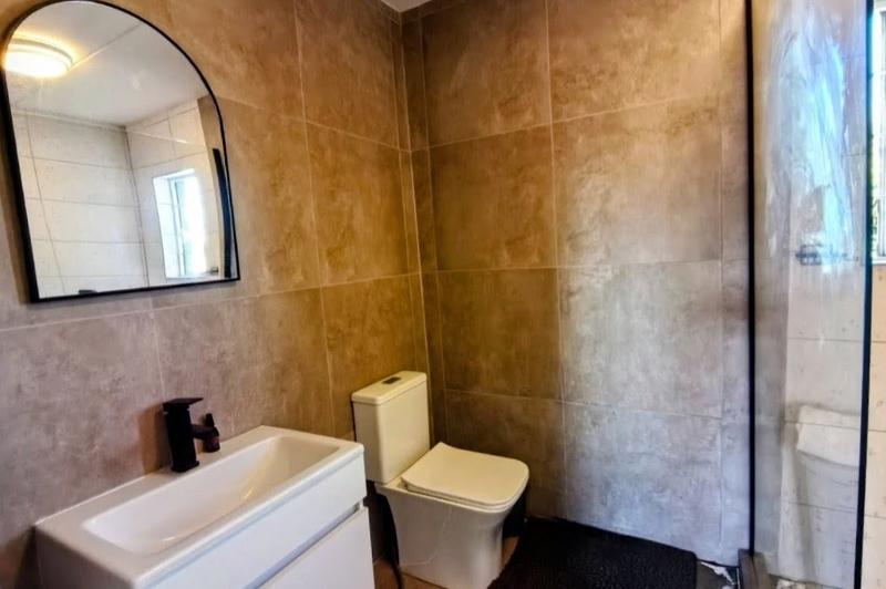 1 Bedroom Property for Sale in Bedfordview Gauteng