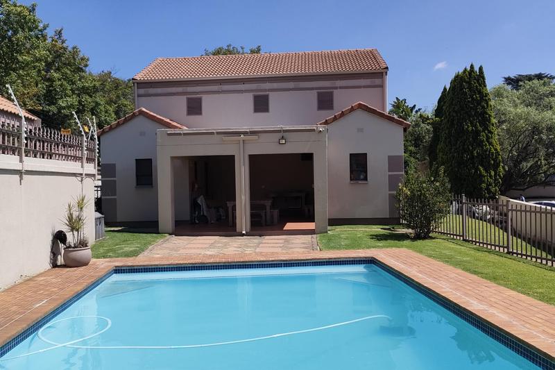 1 Bedroom Property for Sale in Bedfordview Gauteng