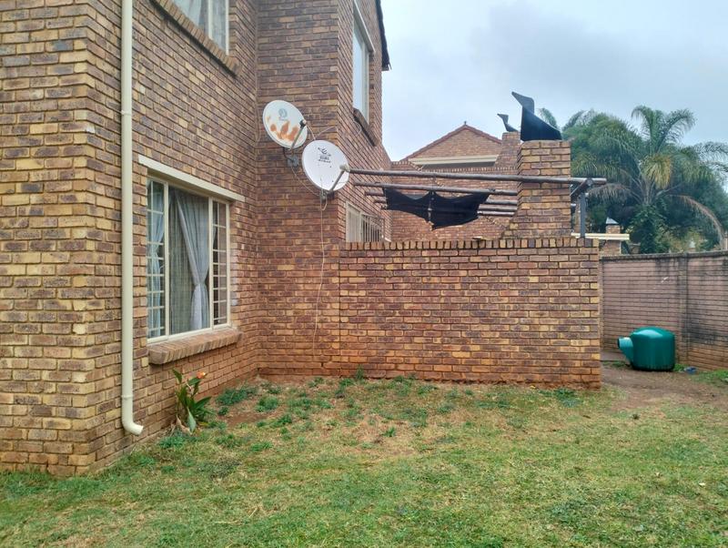 2 Bedroom Property for Sale in Willow Park Manor Gauteng