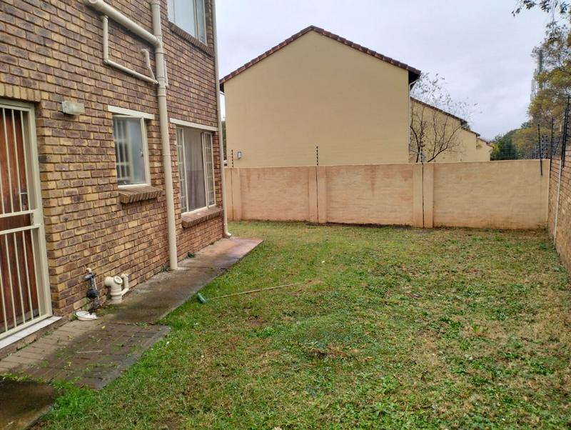2 Bedroom Property for Sale in Willow Park Manor Gauteng