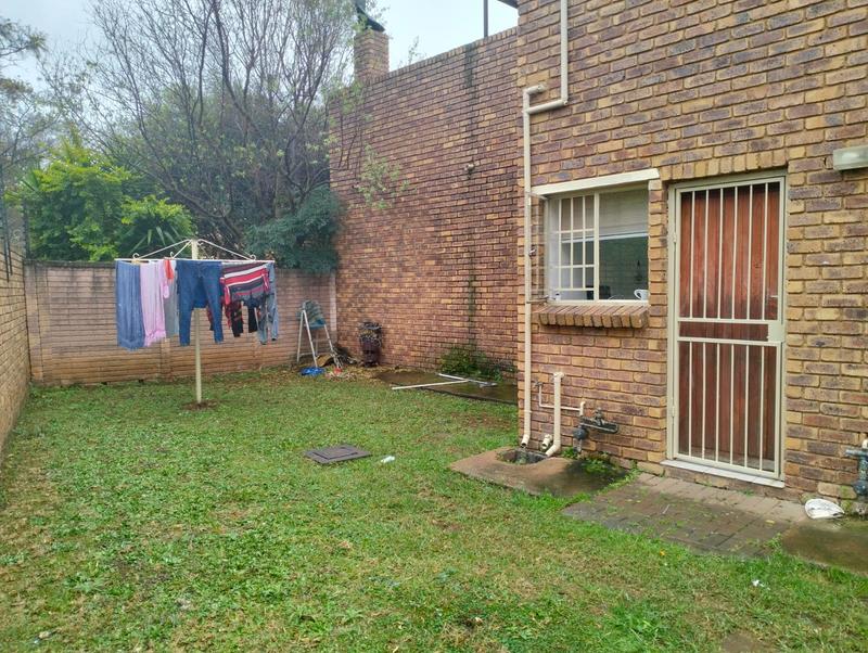 2 Bedroom Property for Sale in Willow Park Manor Gauteng