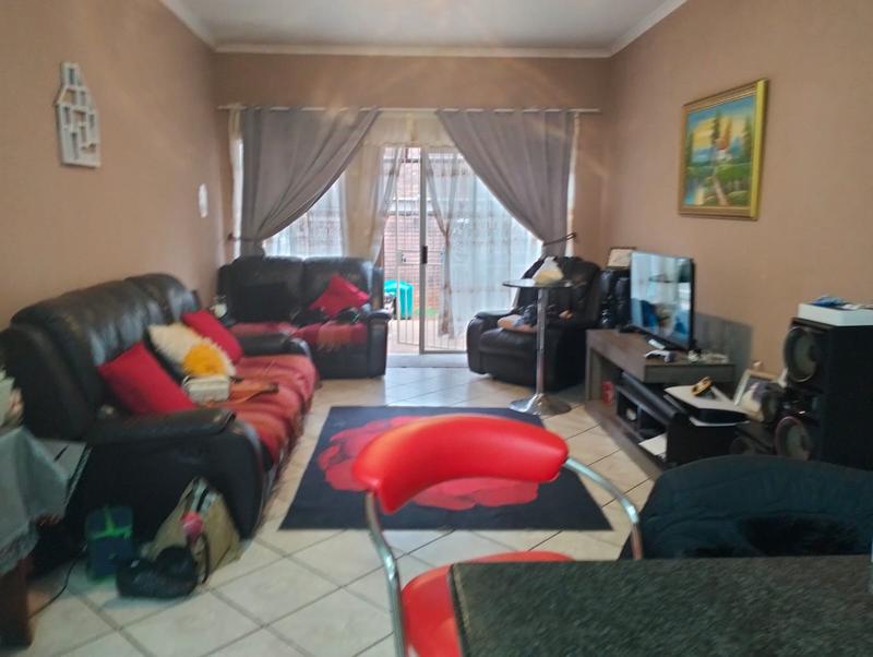 2 Bedroom Property for Sale in Willow Park Manor Gauteng