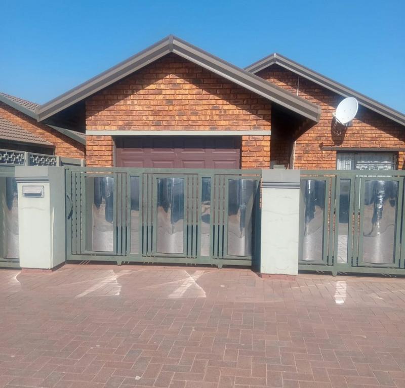 To Let 3 Bedroom Property for Rent in Nguni Section Gauteng