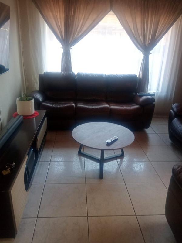 To Let 3 Bedroom Property for Rent in Nguni Section Gauteng