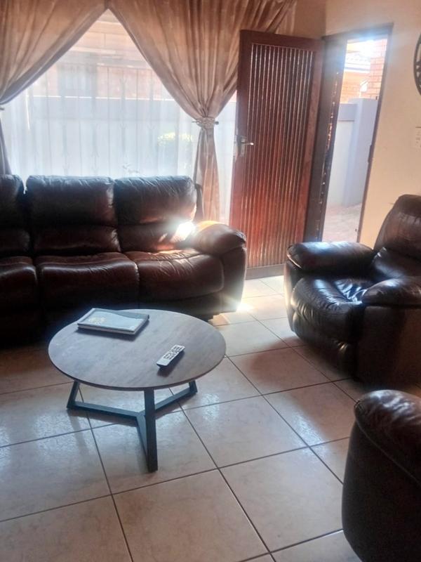 To Let 3 Bedroom Property for Rent in Nguni Section Gauteng