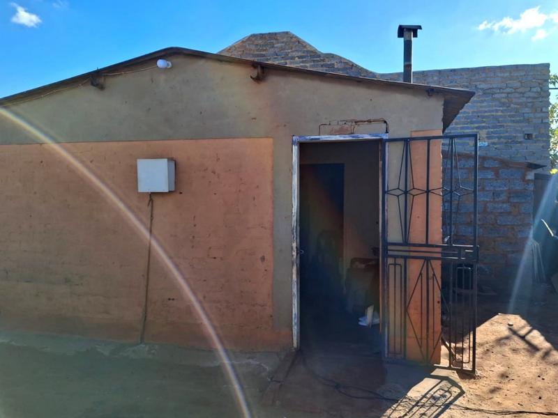 1 Bedroom Property for Sale in Rondebult Gauteng