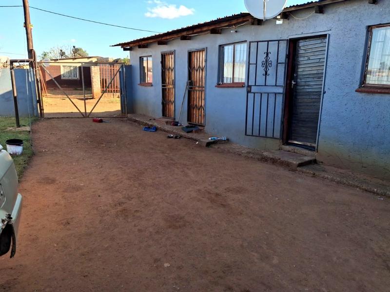 1 Bedroom Property for Sale in Rondebult Gauteng