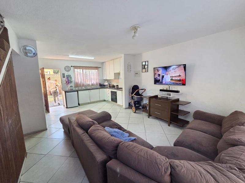 2 Bedroom Property for Sale in Heuwelsig Estate Gauteng