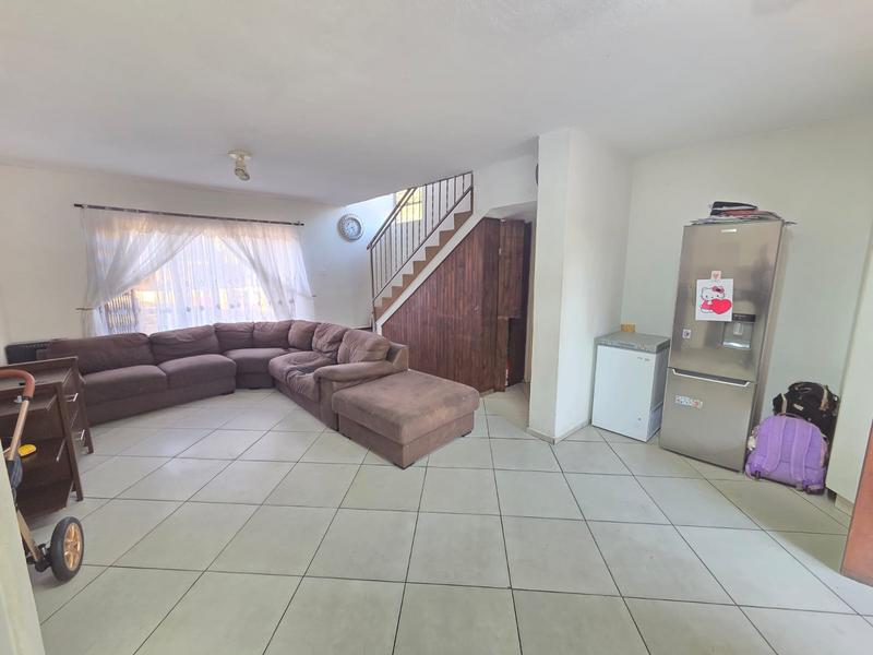 2 Bedroom Property for Sale in Heuwelsig Estate Gauteng