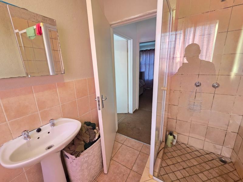2 Bedroom Property for Sale in Heuwelsig Estate Gauteng
