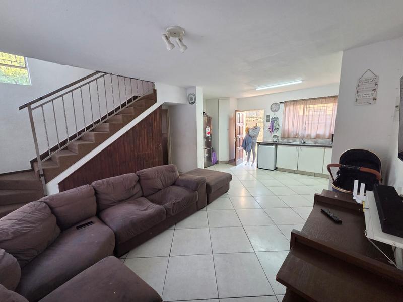 2 Bedroom Property for Sale in Heuwelsig Estate Gauteng
