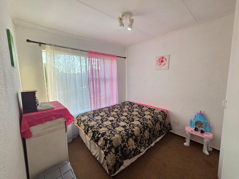 2 Bedroom Property for Sale in Heuwelsig Estate Gauteng