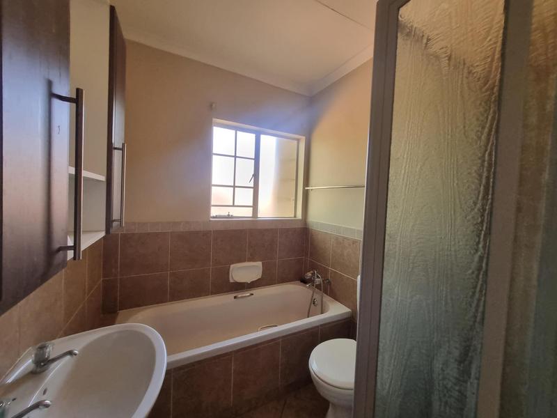 2 Bedroom Property for Sale in Mooikloof Ridge Gauteng