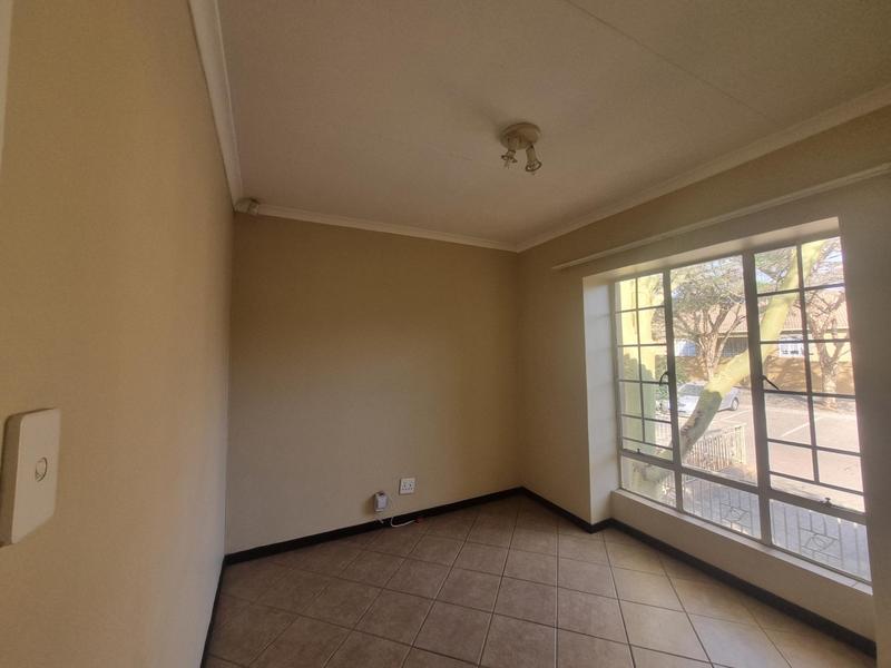 2 Bedroom Property for Sale in Mooikloof Ridge Gauteng
