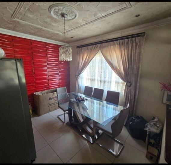 3 Bedroom Property for Sale in Rhodesfield Gauteng