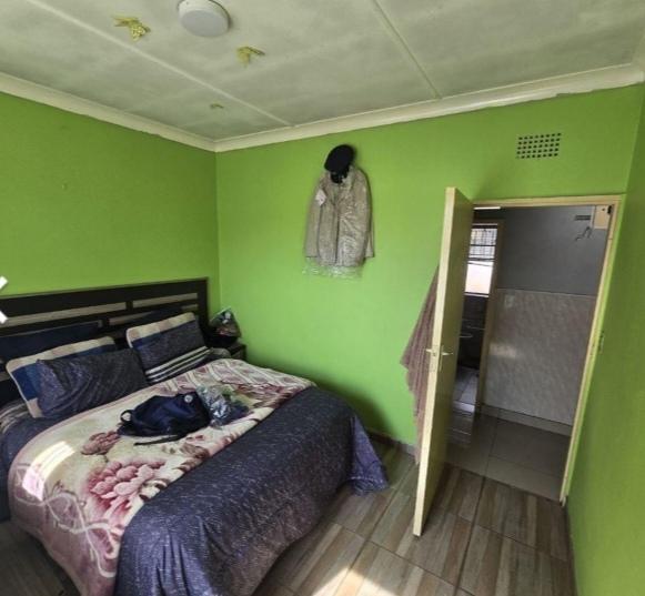 3 Bedroom Property for Sale in Rhodesfield Gauteng