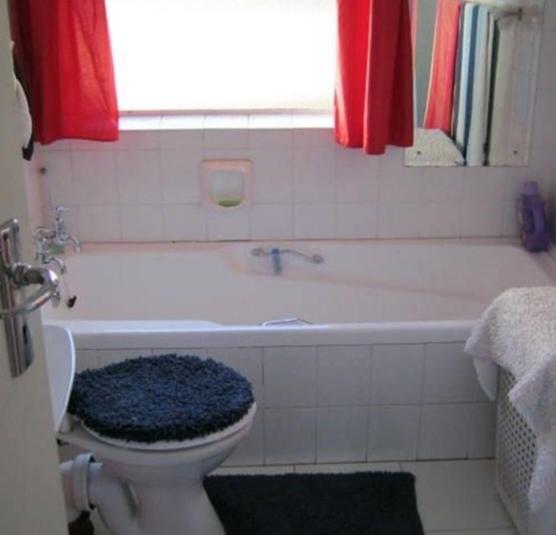 3 Bedroom Property for Sale in Rhodesfield Gauteng