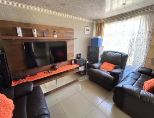 7 Bedroom Property for Sale in Payneville Gauteng