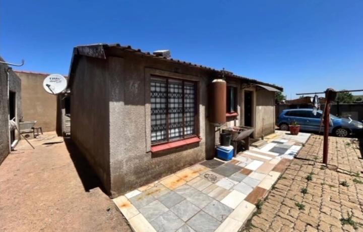 7 Bedroom Property for Sale in Payneville Gauteng