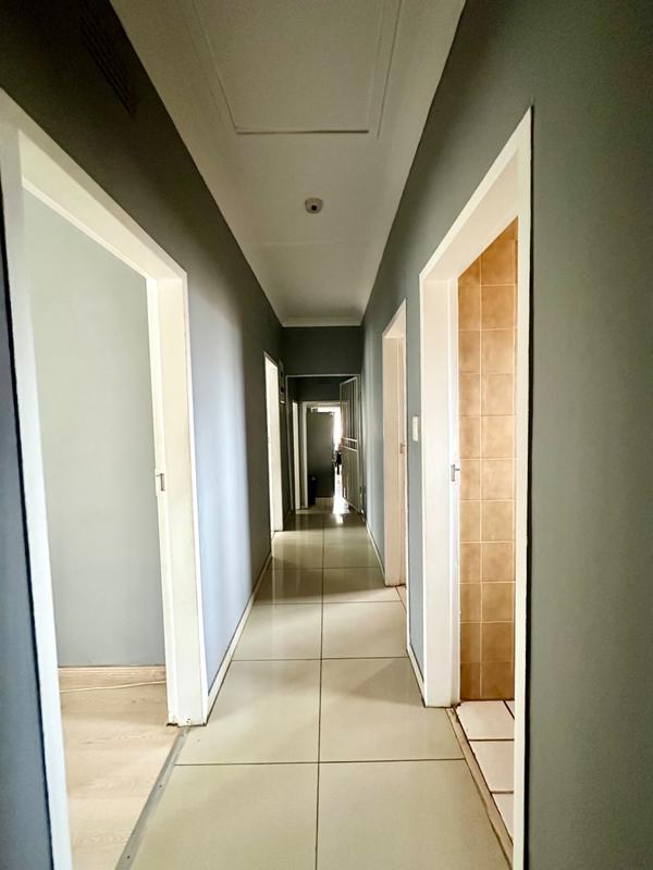 3 Bedroom Property for Sale in Selcourt Gauteng