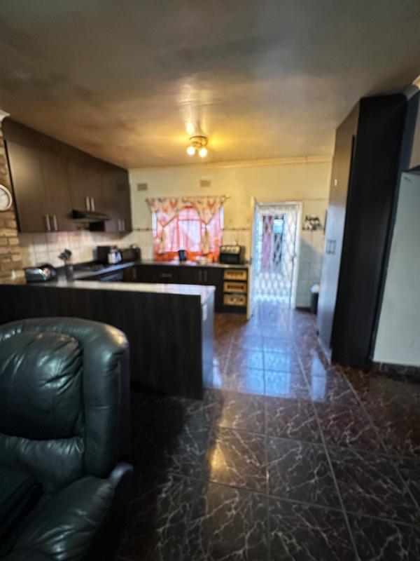 4 Bedroom Property for Sale in Strubenvale Gauteng