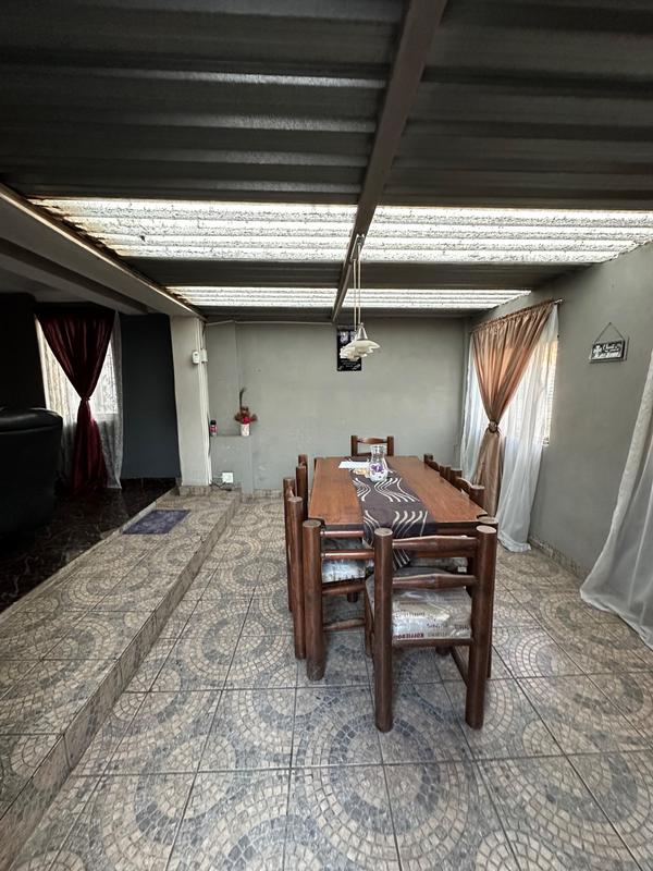 4 Bedroom Property for Sale in Strubenvale Gauteng