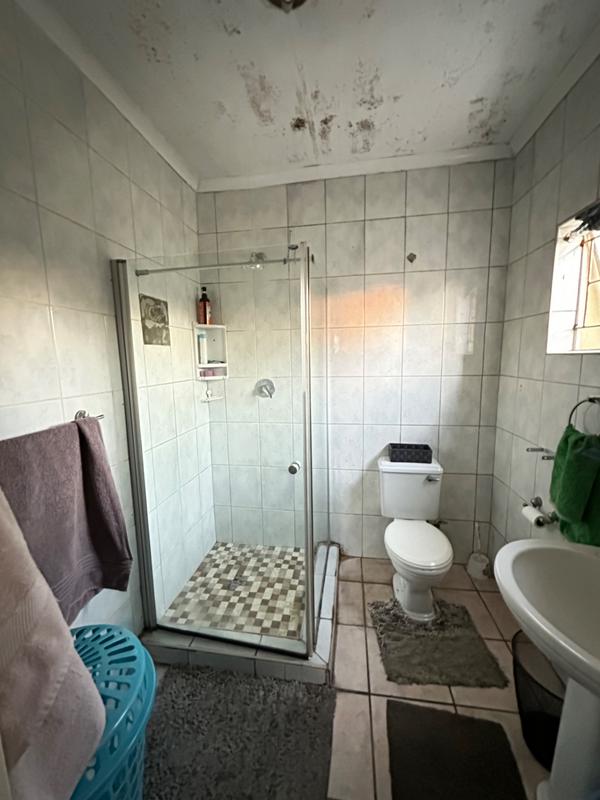 4 Bedroom Property for Sale in Strubenvale Gauteng