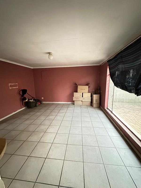4 Bedroom Property for Sale in Strubenvale Gauteng