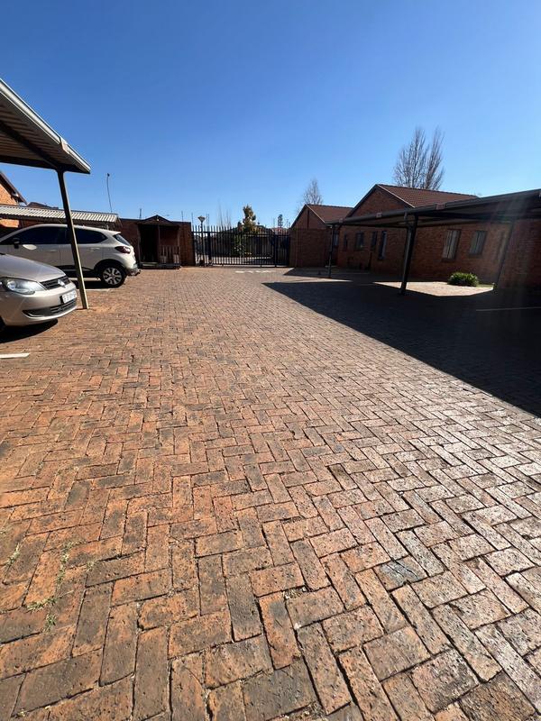 3 Bedroom Property for Sale in Protea Glen Gauteng