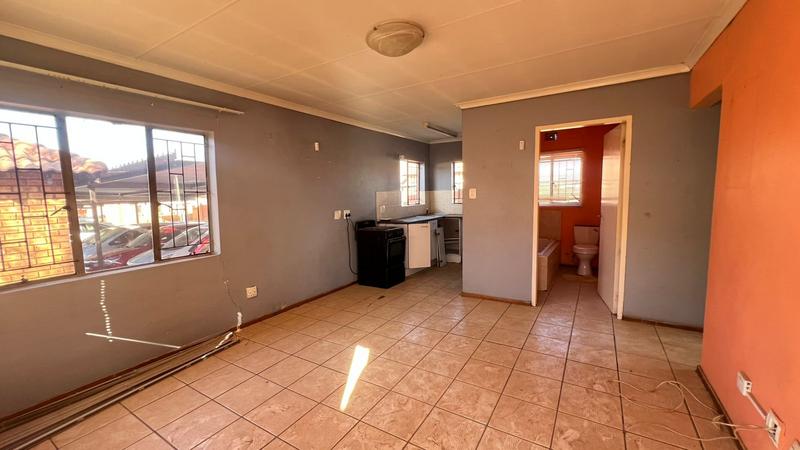 3 Bedroom Property for Sale in Protea Glen Gauteng