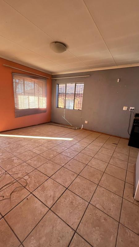 3 Bedroom Property for Sale in Protea Glen Gauteng