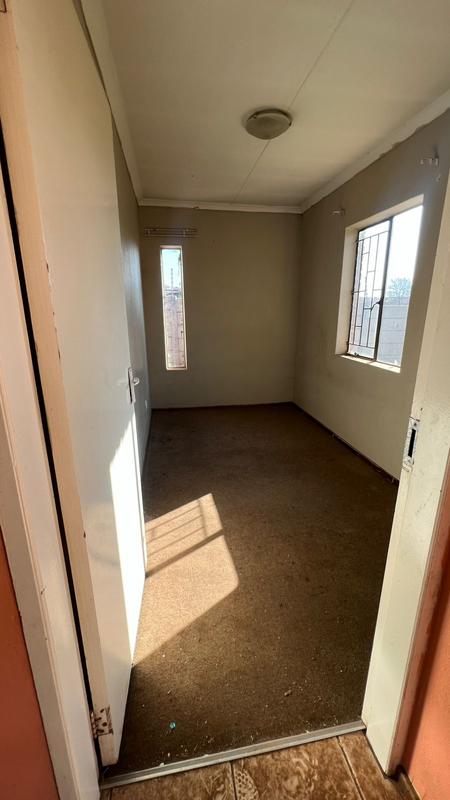3 Bedroom Property for Sale in Protea Glen Gauteng