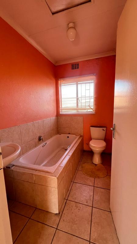 3 Bedroom Property for Sale in Protea Glen Gauteng