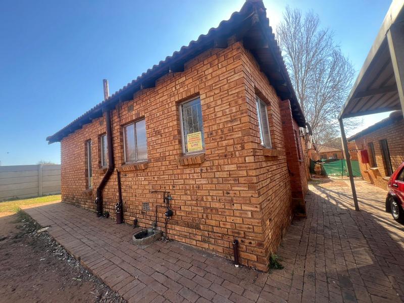 3 Bedroom Property for Sale in Protea Glen Gauteng